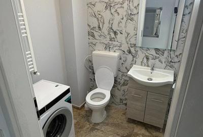 Apartament cu 2 camere decomandat în 1 Decembrie