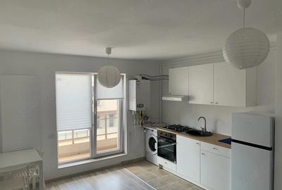 Apartament cu 2 camere semidecomandat în Metalurgiei