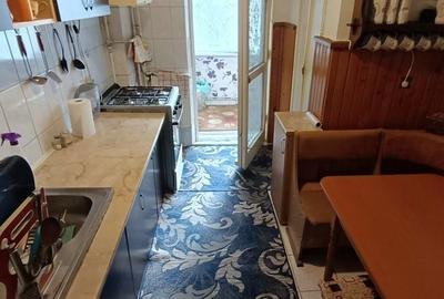 Apartament cu 4 camere, mobilat în Răcădău