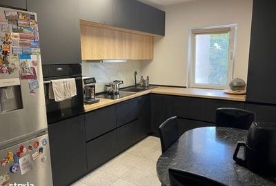 Apartament cu 4 camere decomandat în Zorilor