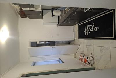 Apartament cu 3 camere nedecomandat în Central
