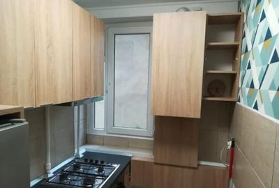 Apartament cu 2 camere semidecomandat în P-ța Sfinții Voievozi - 2