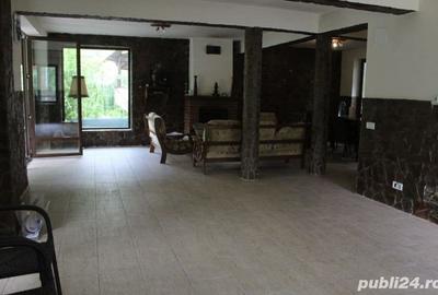 Casă cu 6 camere cu Teren 250 Mp în Central - 2