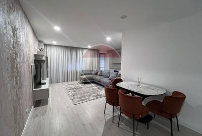 Apartament cu 3 camere decomandat, mobilat în Central