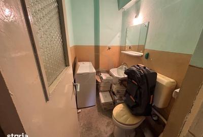 Apartament cu 3 camere decomandat, mobilat în Independenței