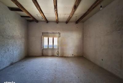 Spațiu comercial, de 180 mp, în Tăuții-Măgherăuș - 1