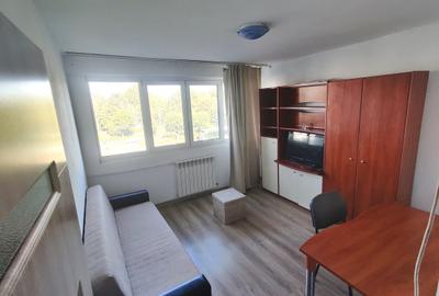 Apartament cu 2 camere decomandat, mobilat în Eroii Revoluției