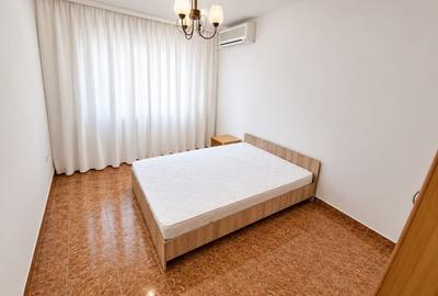 Apartament cu 3 camere semidecomandat în Ștefan cel Mare
