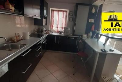 Apartament cu 3 camere decomandat în Central - 3