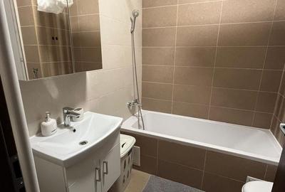 Casă cu 2 camere decomandat în Central