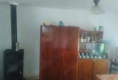 Casă cu 4 camere în Cacova Ierii - 1