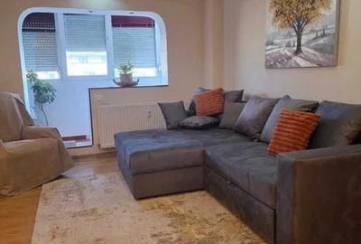 Apartament cu 2 camere semidecomandat, mobilat în Apărătorii Patriei