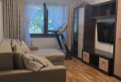 Apartament cu 4 camere decomandat în Crângași