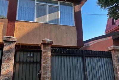 Casă cu Teren 137 Mp în Central