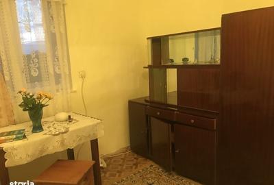 Casă cu 2 camere cu Teren 1891 Mp în Tulca