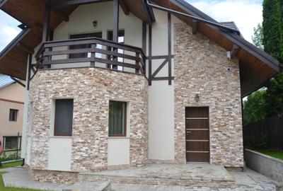 Casă individuală cu 3 camere cu Canalizare în Golful Regal - 1
