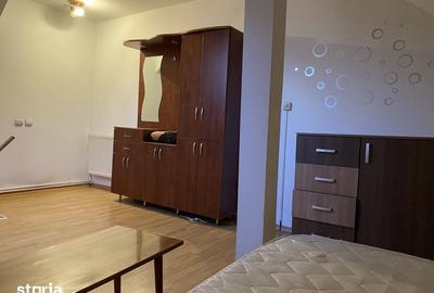 Apartament cu 2 camere, mobilat în Central