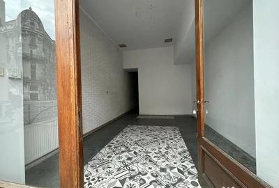 Spațiu comercial, de 44 mp, în P-ța Universității - 1