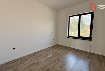 Duplex cu 3 camere cu Canalizare în Albina - 6