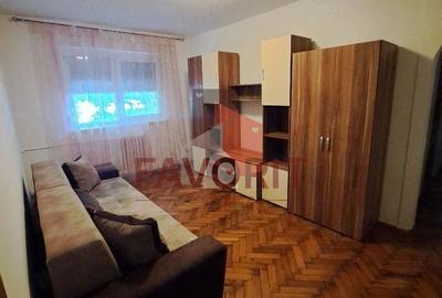 Apartament cu 3 camere semidecomandat, mobilat în Dacia - 1