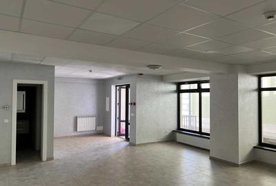 Spațiu comercial, de 100 mp, în Central - 1