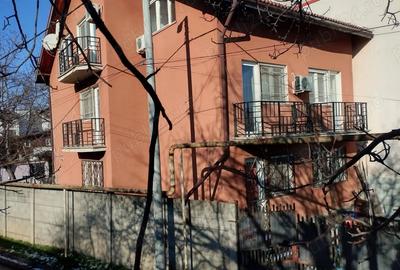 Casă cu 9 camere cu Teren 400 Mp în Militari - 2