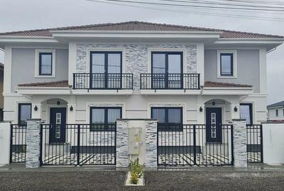 Casă individuală cu 5 camere cu Canalizare în Săcălaz