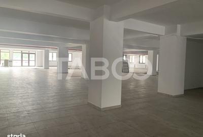 Spațiu comercial, de 600 mp, în Central