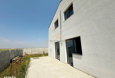 Casă cu 4 camere cu Teren 320 Mp în Vărăști - 3