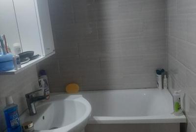 Apartament cu 2 camere decomandat în Lacu - 6
