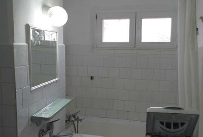 Apartament cu 2 camere semidecomandat în Podu Roș