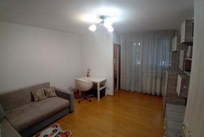 Garsonieră decomandată în Progresul