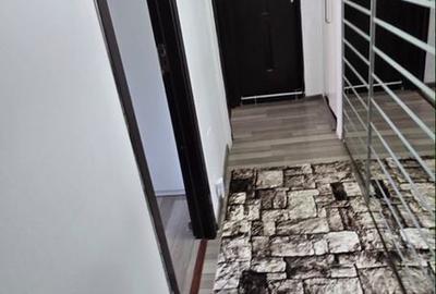 Apartament cu 3 camere decomandat în Micro 3 - 1