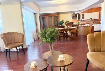 Apartament cu 4 camere decomandat, mobilat în Unirii