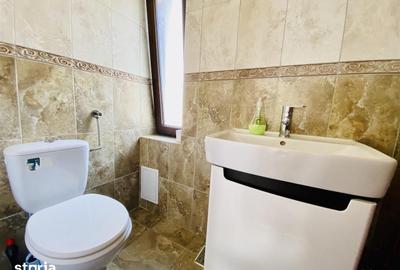 Casă cu 5 camere cu Teren 372 Mp în Roșia - 9