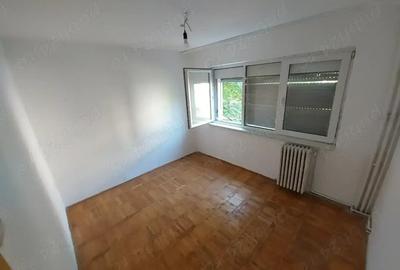 Apartament cu 3 camere semidecomandat în Govândari - 2