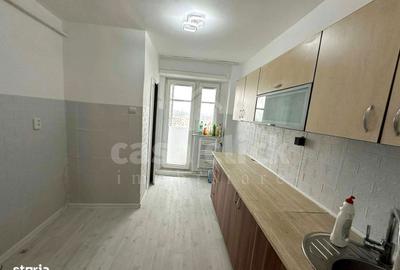 Apartament cu 3 camere decomandat în Micro 18 - 2