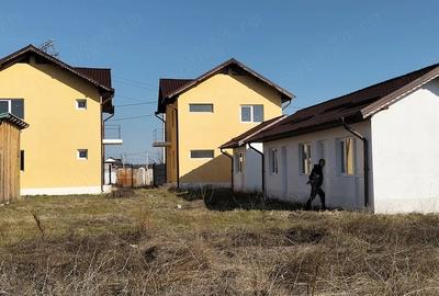 Casă cu 3 camere cu Teren 1000 Mp în Central