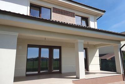 Casă cu 5 camere cu Teren 300 Mp în Central - 3