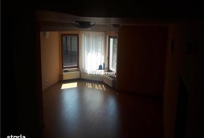 Casă cu 4 camere în Sânpetru