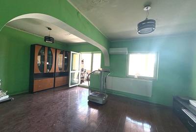 Apartament cu 4 camere decomandat în Central - 1
