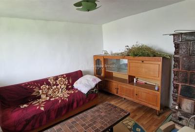 Casă cu 6 camere cu Teren 3340 Mp în Central