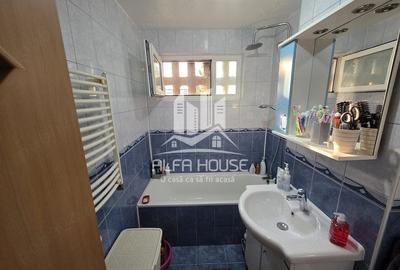 Apartament cu 3 camere semidecomandat în Govândari