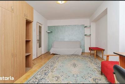 Apartament cu 3 camere decomandat în Canta