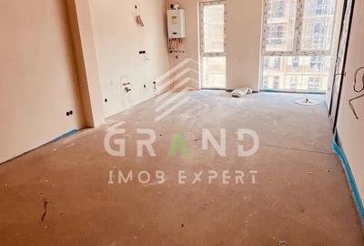Apartament cu 3 camere semidecomandat în Florești