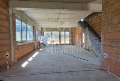 Casă cu 4 camere în Central