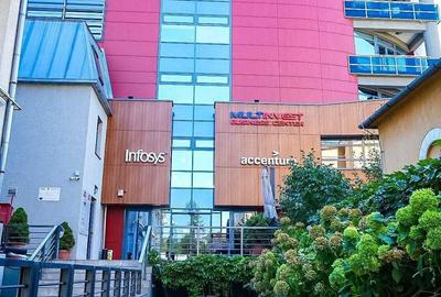 Spațiu comercial, în Ultracentral