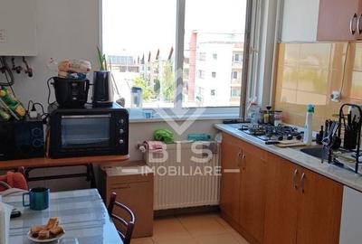 Apartament cu 3 camere decomandat în Bună Ziua