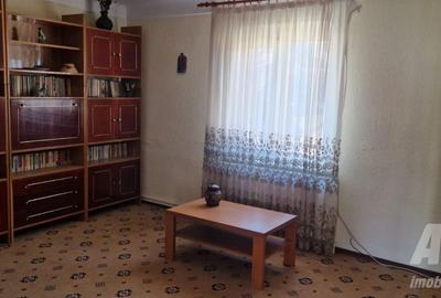 Casă individuală cu 3 camere cu Canalizare în Poiana Țapului - 12