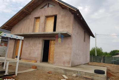 Casă cu 4 camere în Cazasu